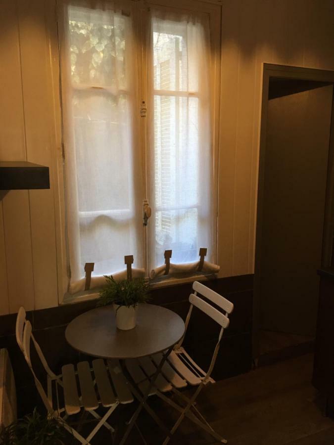 Studio Avec Mezzanine A 5 Min Des Arenes Et De La Gare Hotel Nimes Luaran gambar